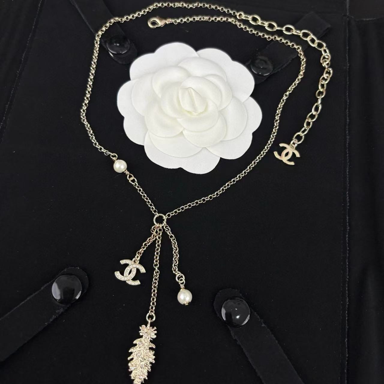 CHANE1 ダブルCパールフェザーウィートイヤーネックレス【 50％割引+送料無料】