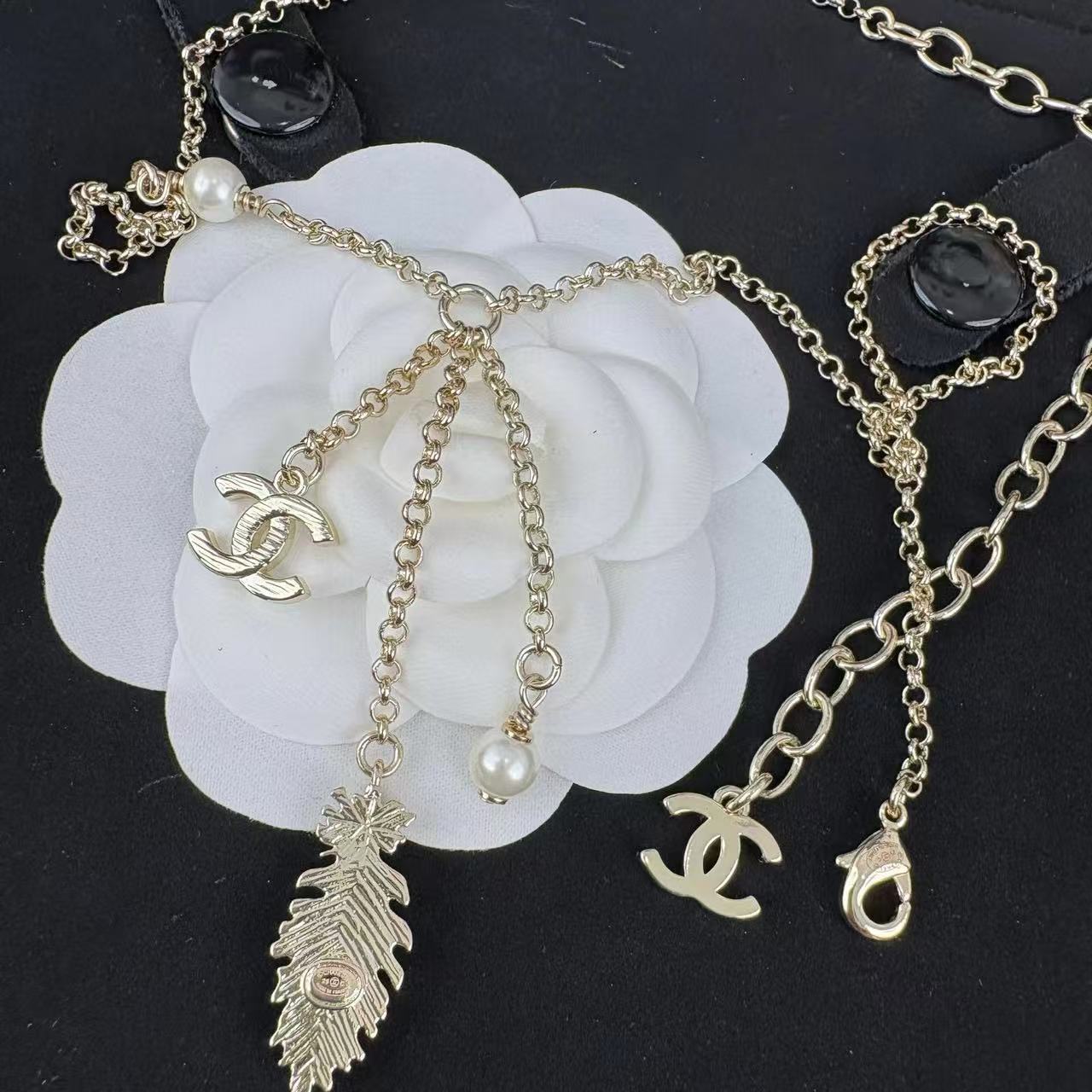 CHANE1 ダブルCパールフェザーウィートイヤーネックレス【 50％割引+送料無料】