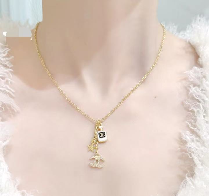 CHANE1 香水瓶五芒星ネックレス【 50％割引+送料無料】