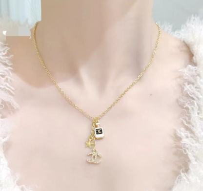 CHANE1 香水瓶五芒星ネックレス【 50％割引+送料無料】