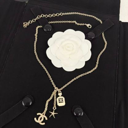 CHANE1 香水瓶五芒星ネックレス【 50％割引+送料無料】