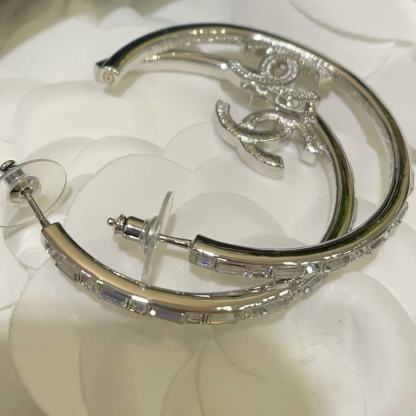 CHANE1 フープ ホロー ラインストーン ダブルC イヤリング【 50％割引+送料無料】