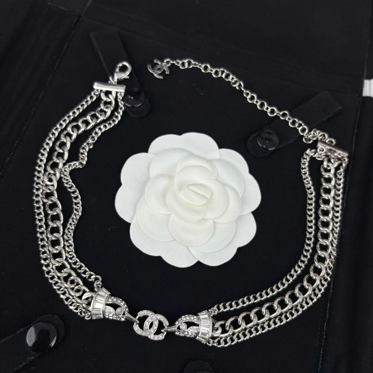 CHANE1 ダブルC フルダイヤモンド 3層ネックレス【 50％割引+送料無料】