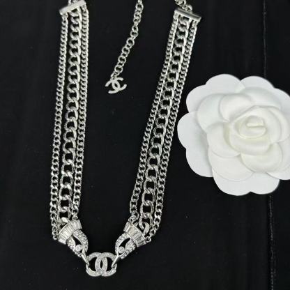 CHANE1 ダブルC フルダイヤモンド 3層ネックレス【 50％割引+送料無料】