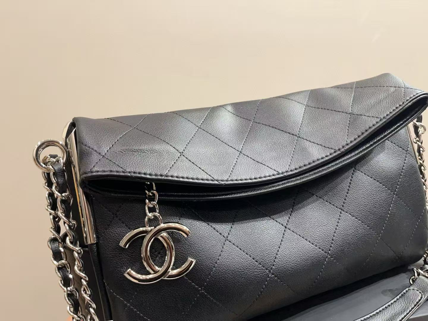 CHANE1 チェーンホーボー折りたたみバッグ【 50％割引+送料無料】