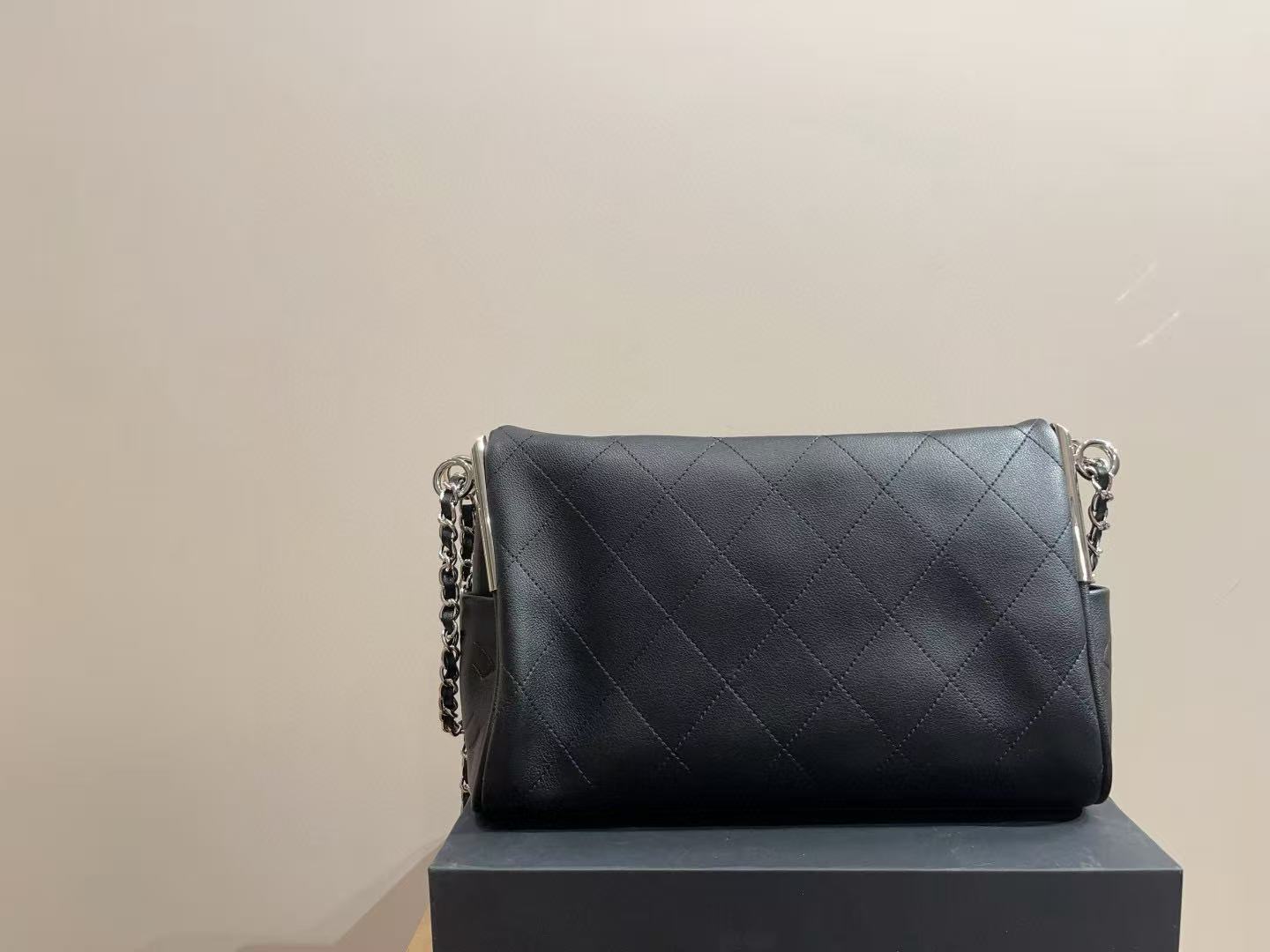 CHANE1 チェーンホーボー折りたたみバッグ【 50％割引+送料無料】