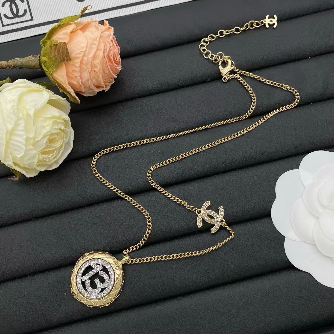 CHANE1 ダブルC ラウンドネックレス【 50％割引+送料無料】