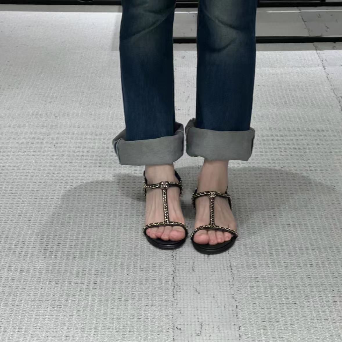CHANE1 高品質チェーンハートローヒールサンダル【50％割引+送料無料】
