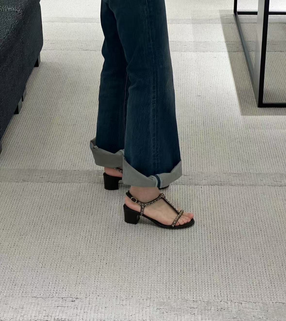 CHANE1 高品質チェーンハートローヒールサンダル【50％割引+送料無料】