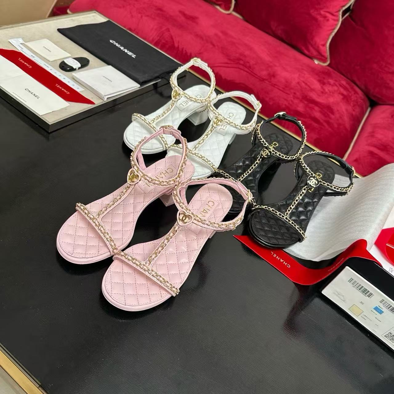 CHANE1 高品質チェーンハートローヒールサンダル【50％割引+送料無料】