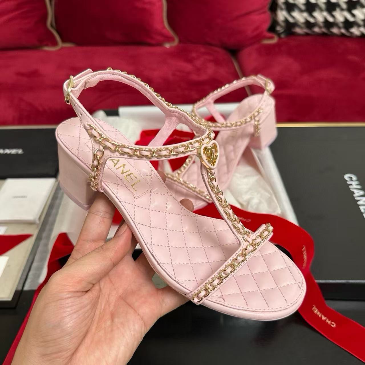 CHANE1 高品質チェーンハートローヒールサンダル【50％割引+送料無料】