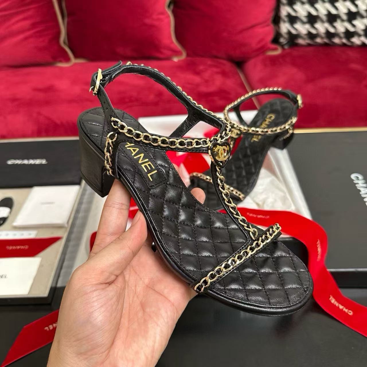 CHANE1 高品質チェーンハートローヒールサンダル【50％割引+送料無料】