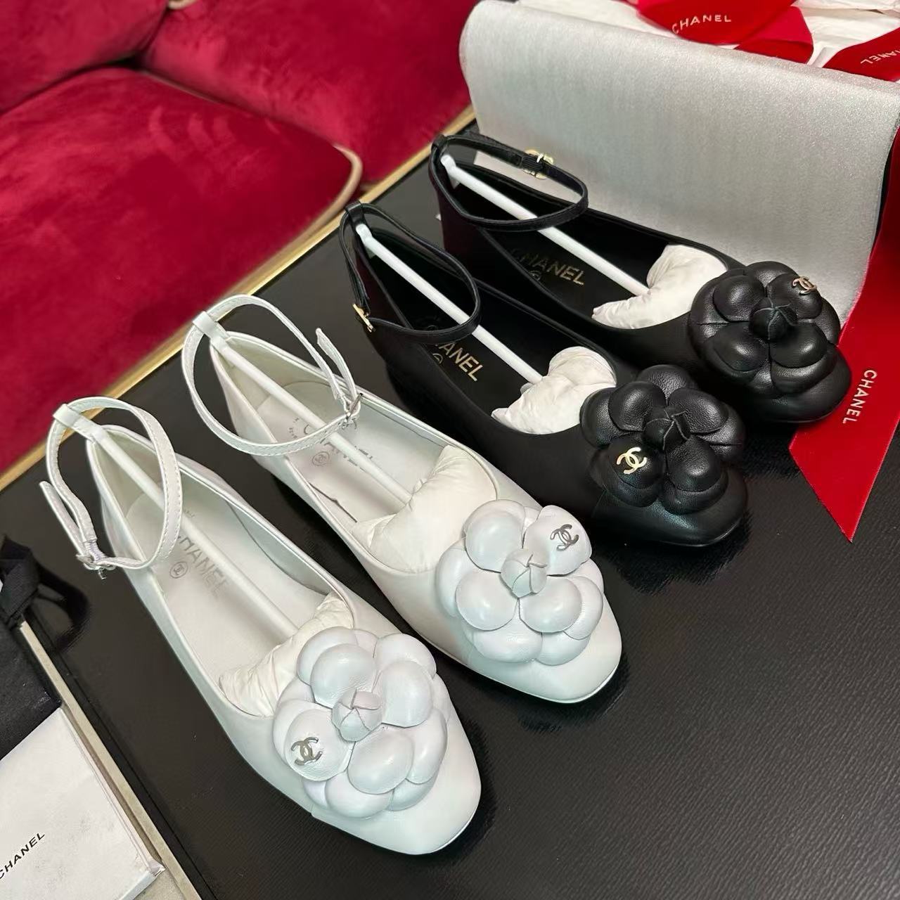 CHANE1 高品質カメリアメリージェーンフラットシューズ【50％割引+送料無料】