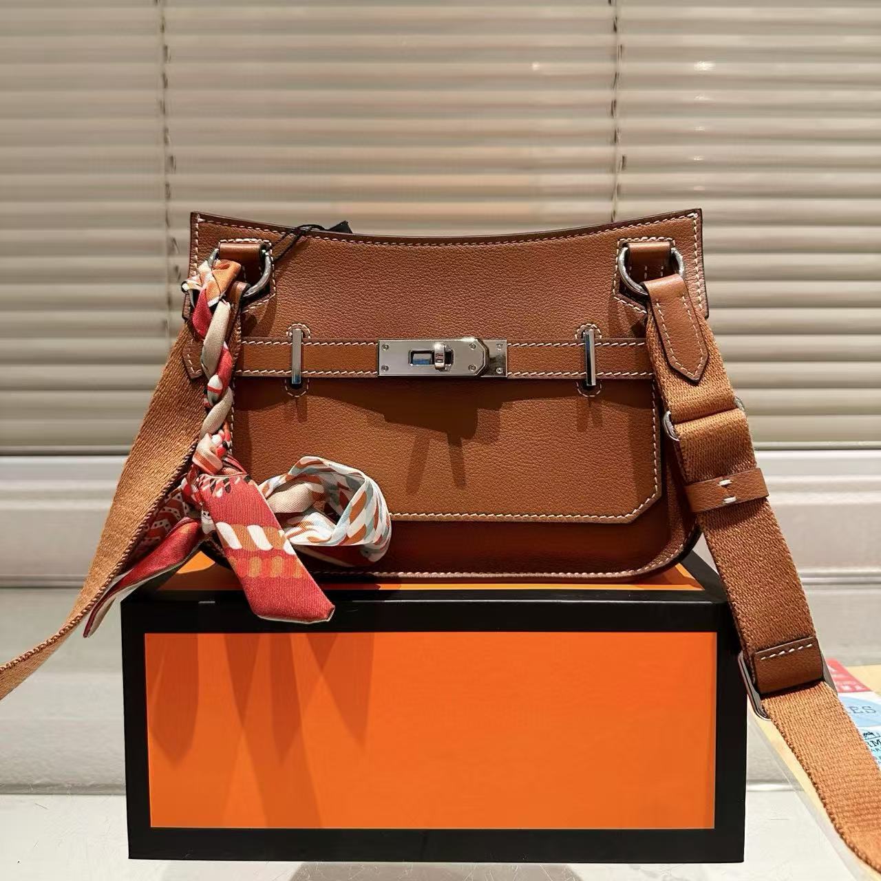 HERME5 jypsiereショルダーバッグ【 50％割引+送料無料】