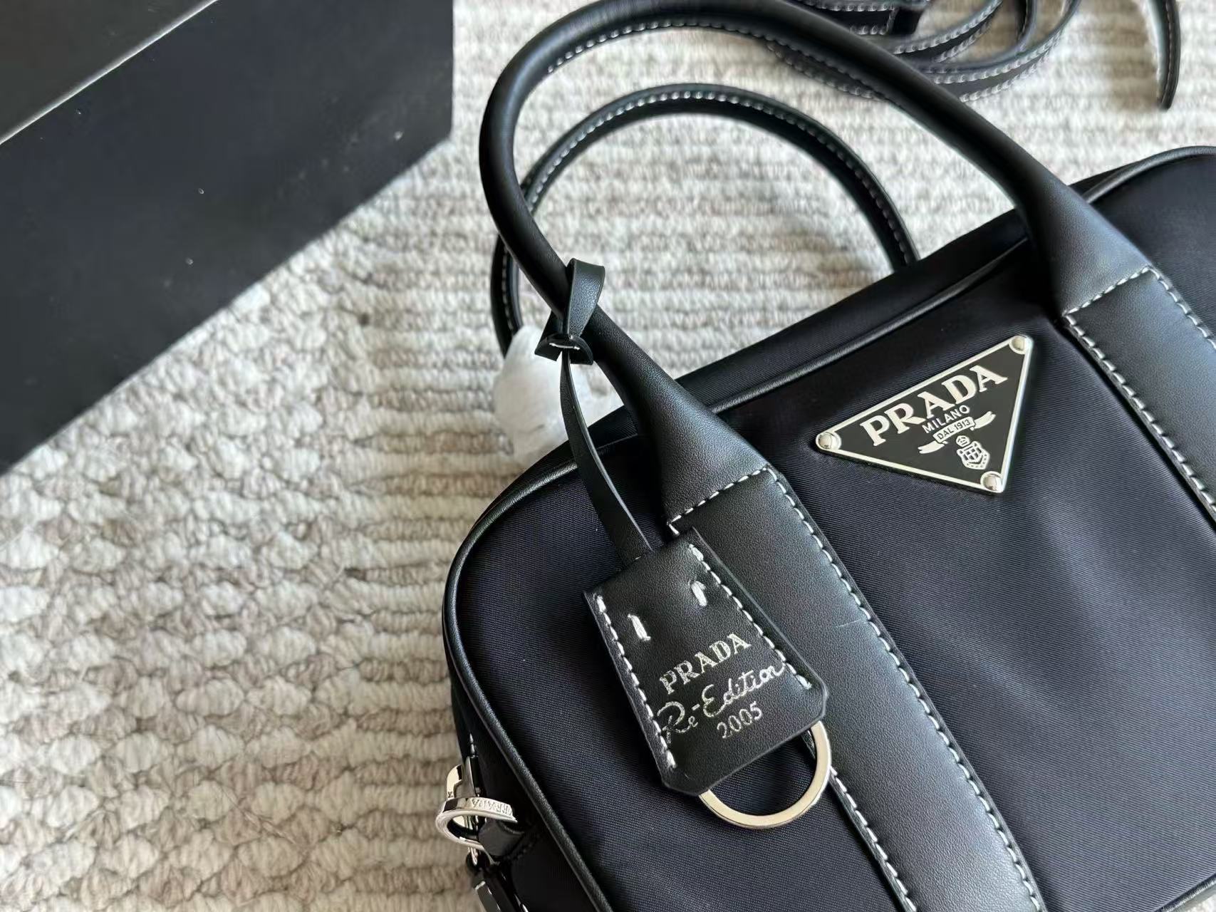 PR4DA 牛革ハンドバッグ【50％割引+送料無料】