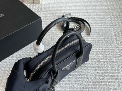 PR4DA 牛革ハンドバッグ【50％割引+送料無料】