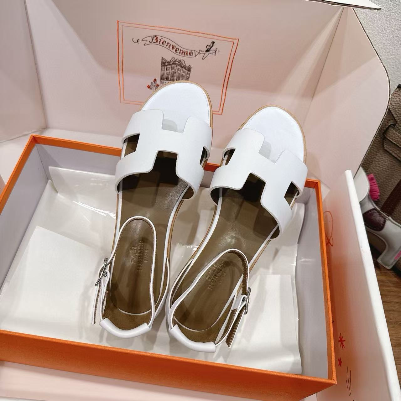 HERME5 高品質レザーフラットサンダル【50％割引+送料無料】