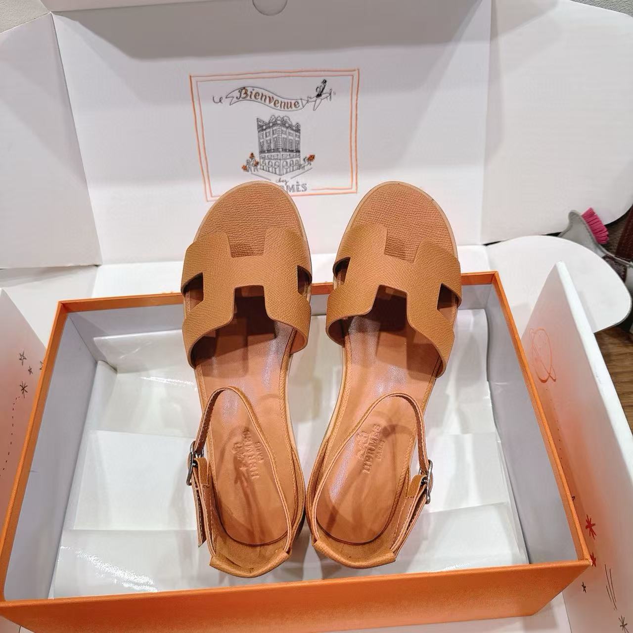 HERME5 高品質レザーフラットサンダル【50％割引+送料無料】