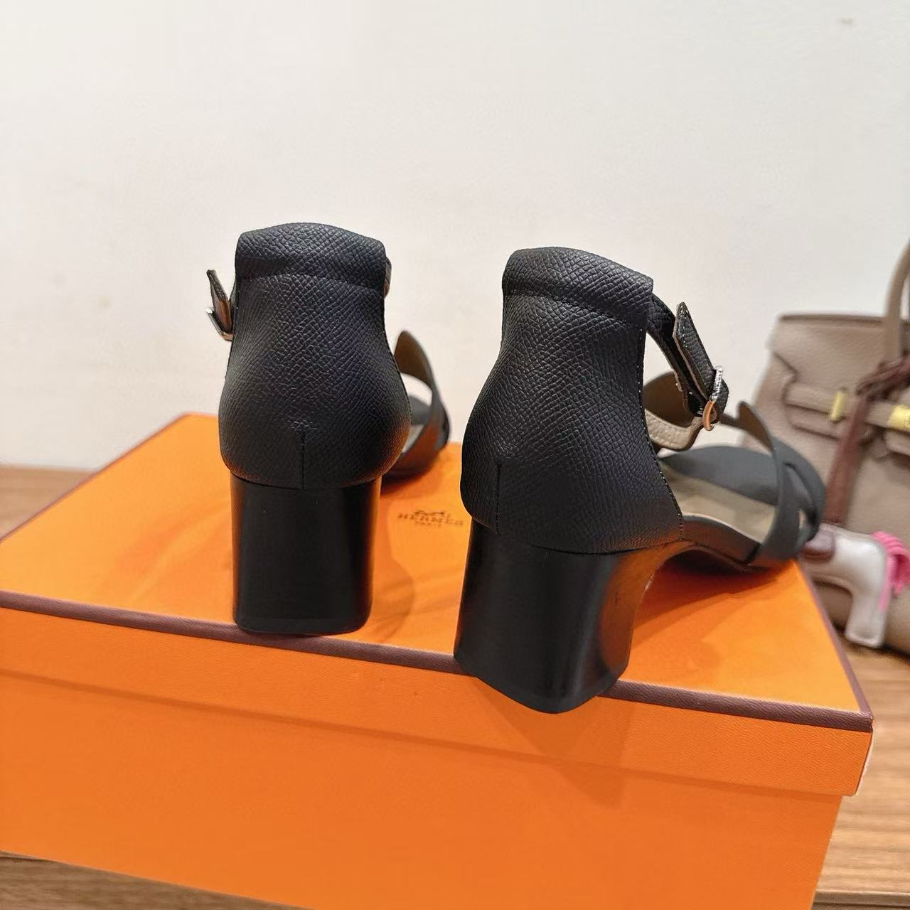 HERME5の高品質ローヒールサンダル【50％割引+送料無料】