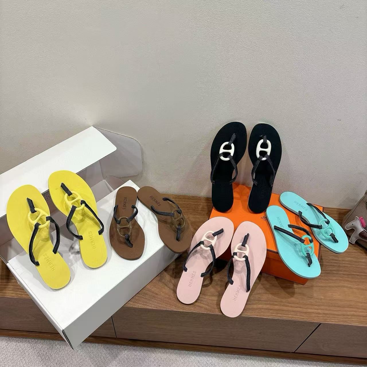 HERME5 高品質カラーマッチング豚鼻スリッパ【50％割引+送料無料】