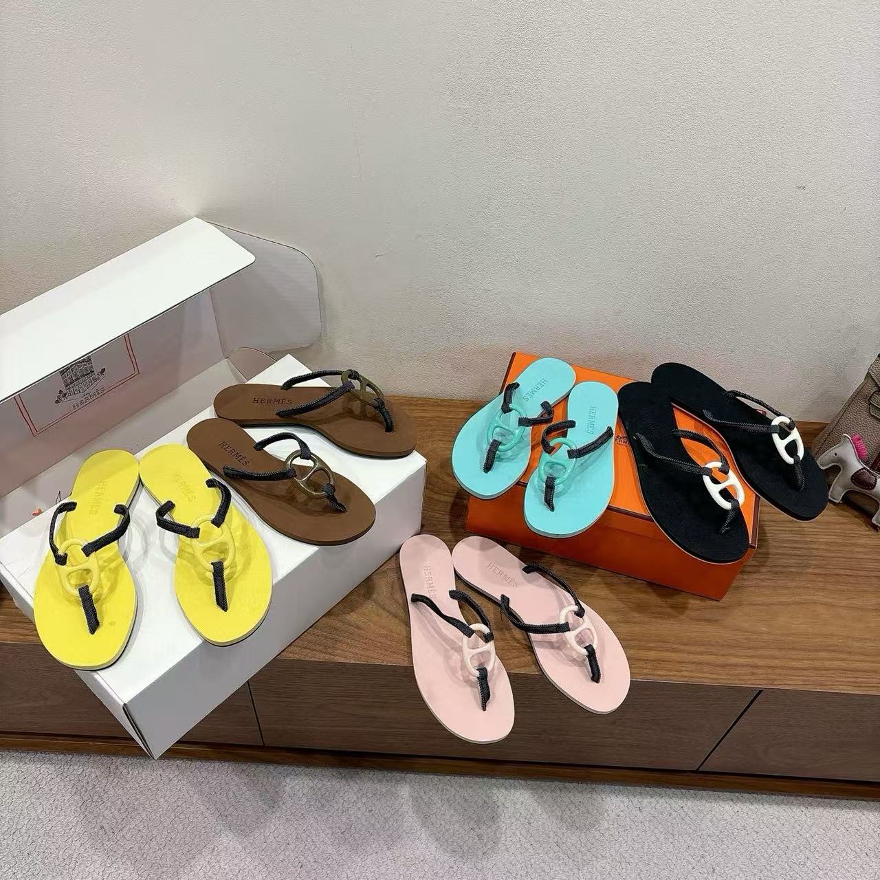 HERME5 高品質カラーマッチング豚鼻スリッパ【50％割引+送料無料】