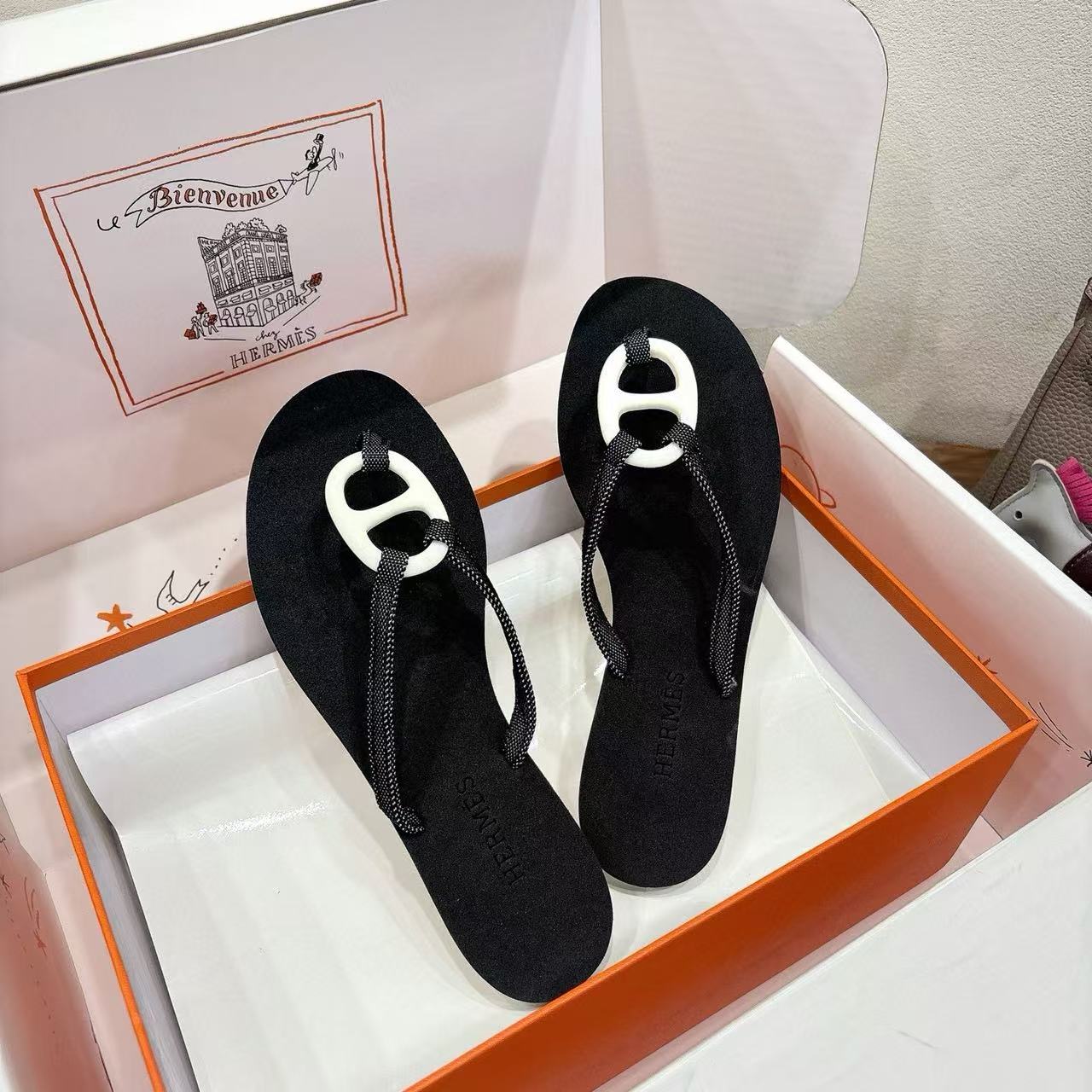 HERME5 高品質カラーマッチング豚鼻スリッパ【50％割引+送料無料】