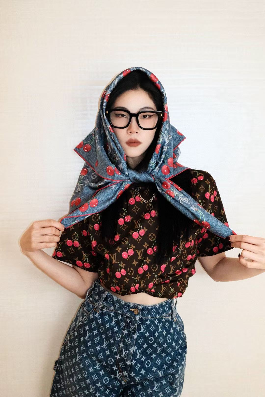 LVプリントのチェリースカーフ【50％割引+送料無料】