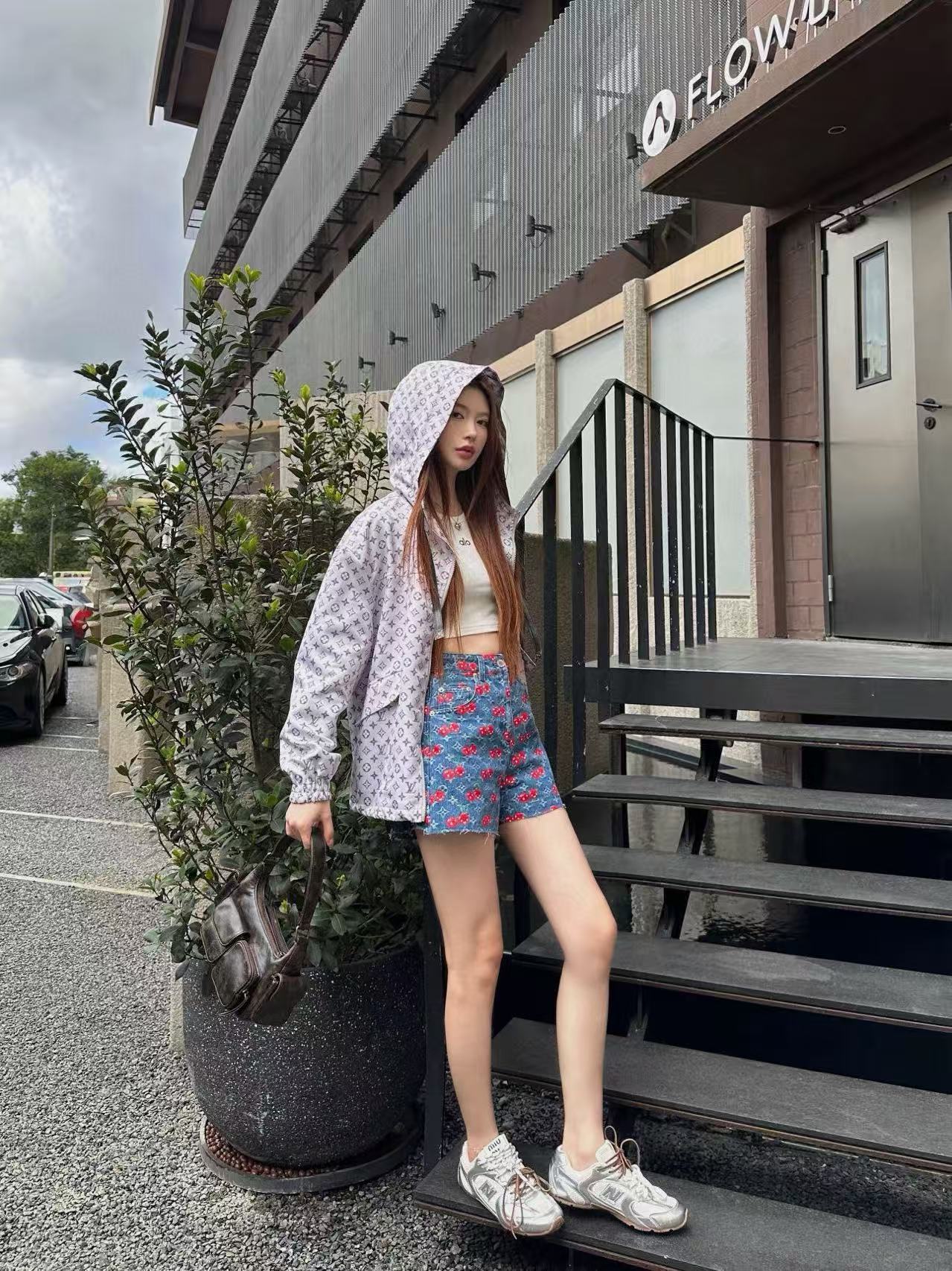 LVプリント ジップアップ フード付きジャケット【50％割引+送料無料】