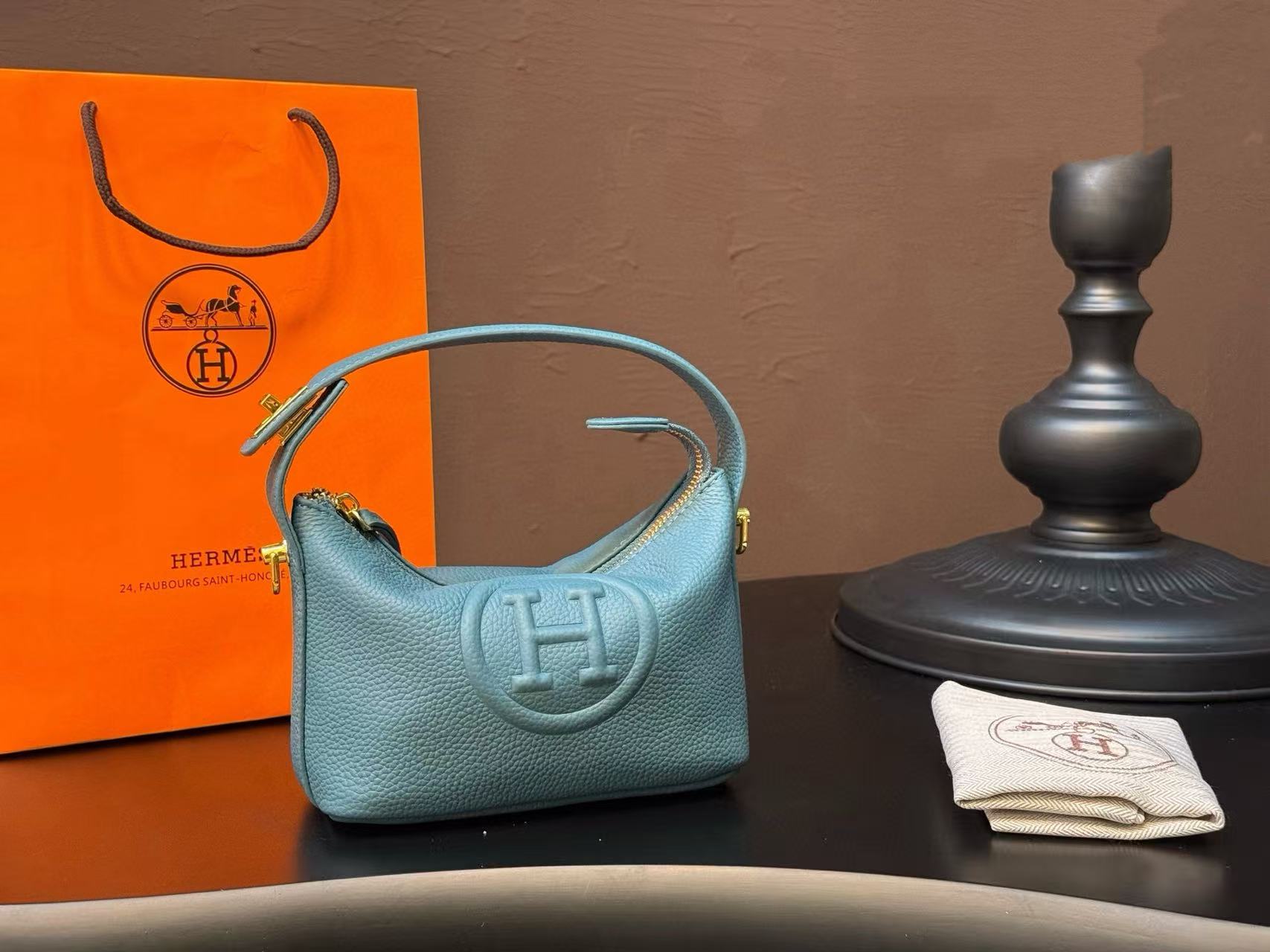 HERME5 レザーハンドバッグ【50％割引+送料無料】