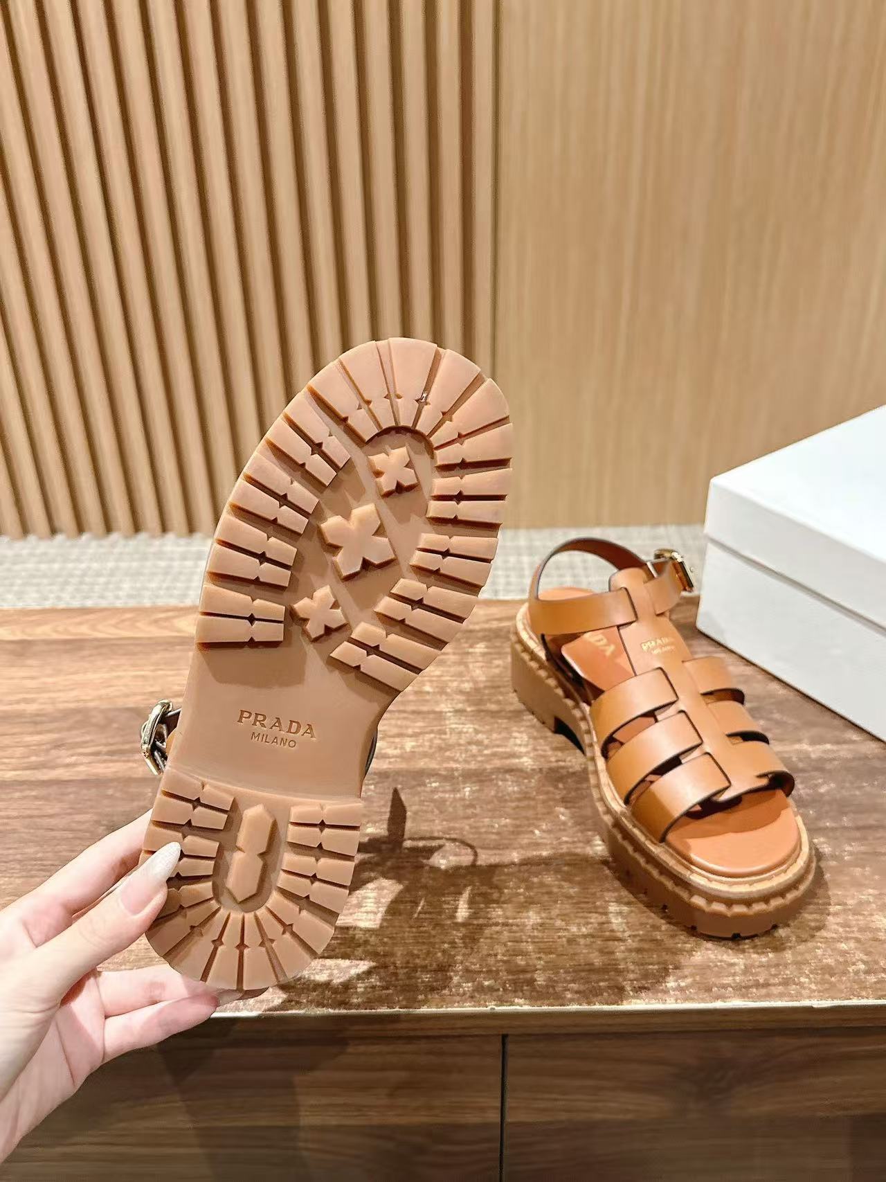 PR4DA 高品質厚底サンダル【50％割引+送料無料】