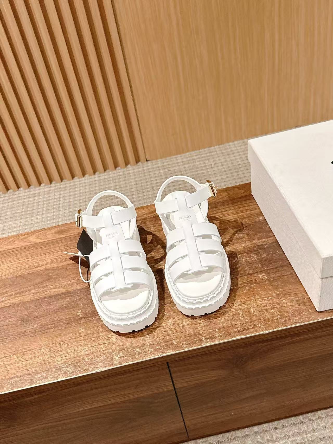 PR4DA 高品質厚底サンダル【50％割引+送料無料】