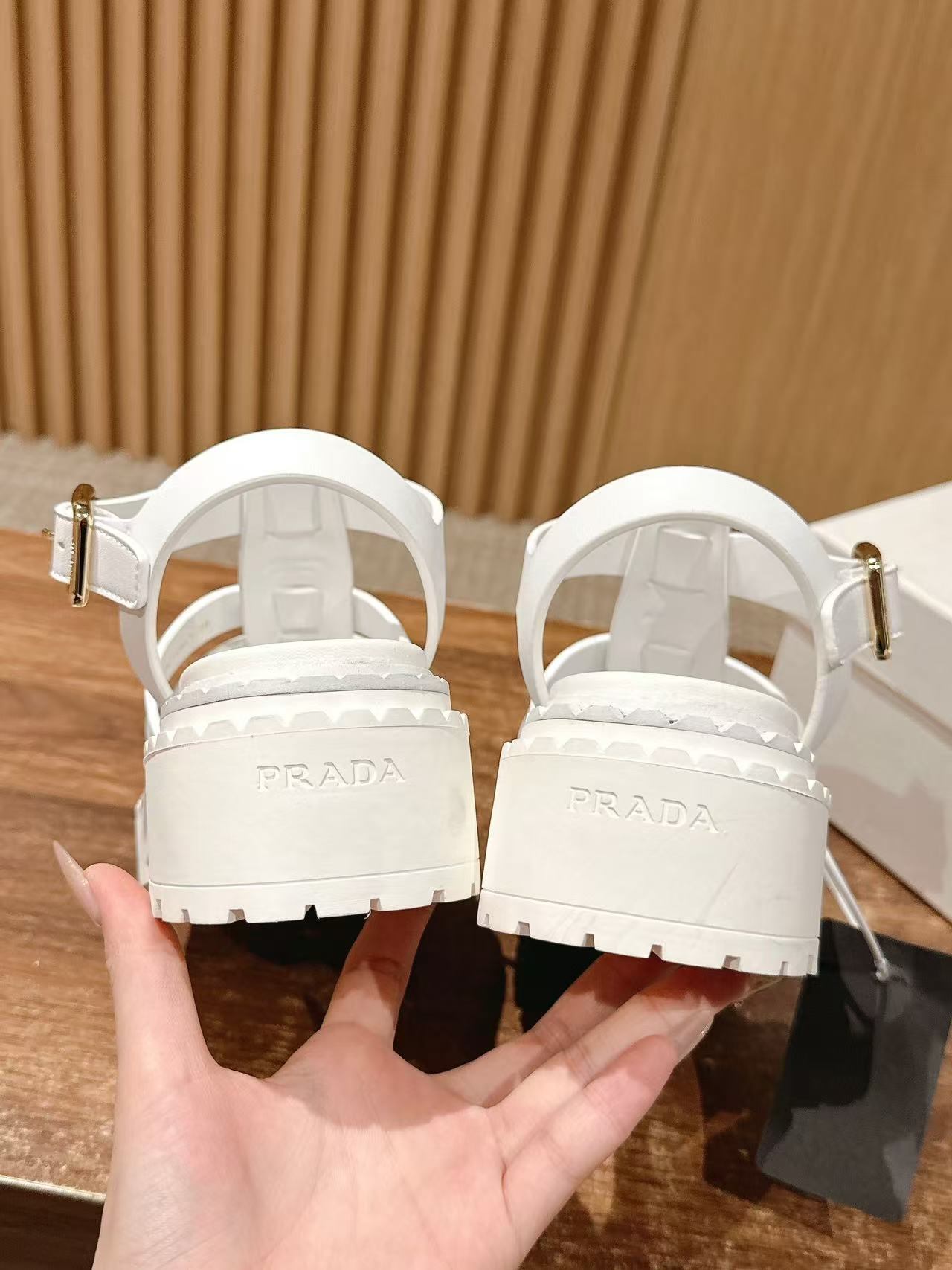 PR4DA 高品質厚底サンダル【50％割引+送料無料】