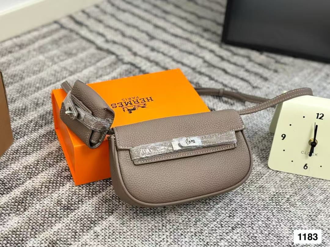 HERME5 レザー アンダーアームバッグ【50％割引+送料無料】