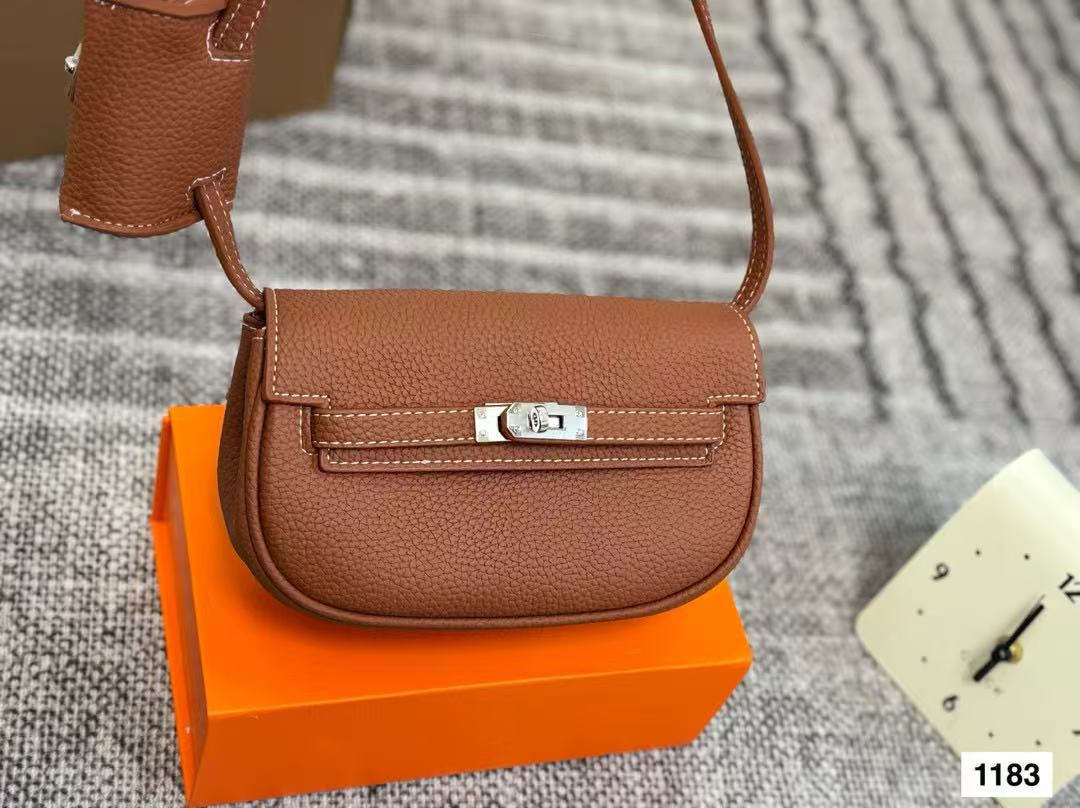 HERME5 レザー アンダーアームバッグ【50％割引+送料無料】