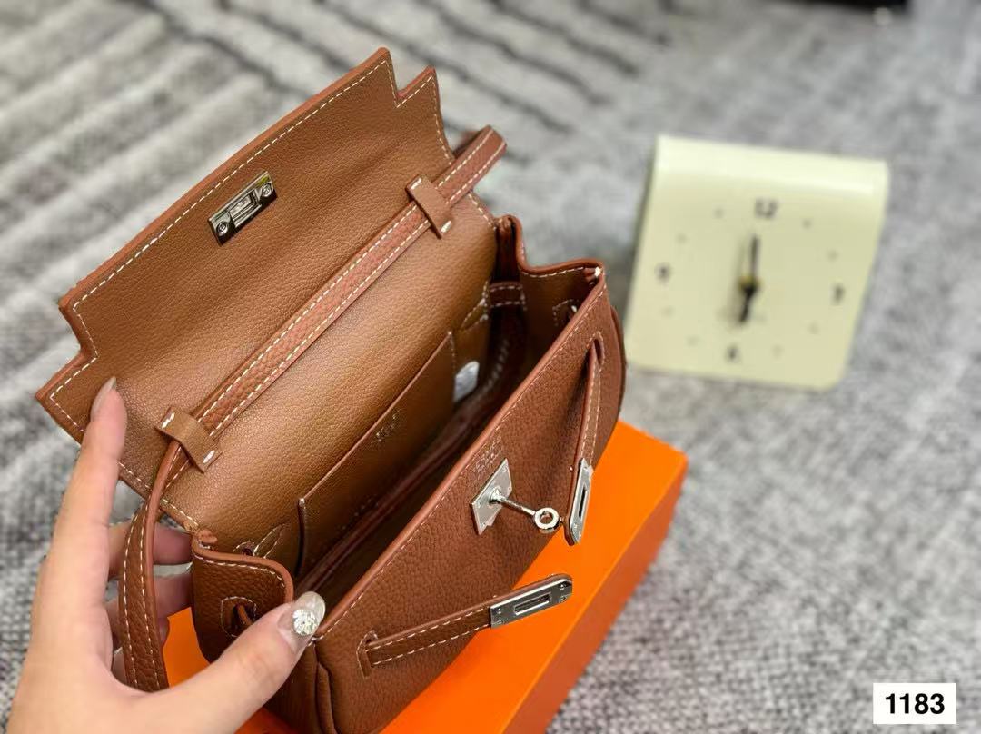 HERME5 レザー アンダーアームバッグ【50％割引+送料無料】