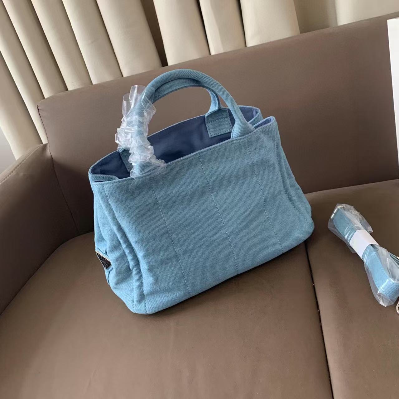 PR4DAデニムトートバッグ【50％割引+送料無料】