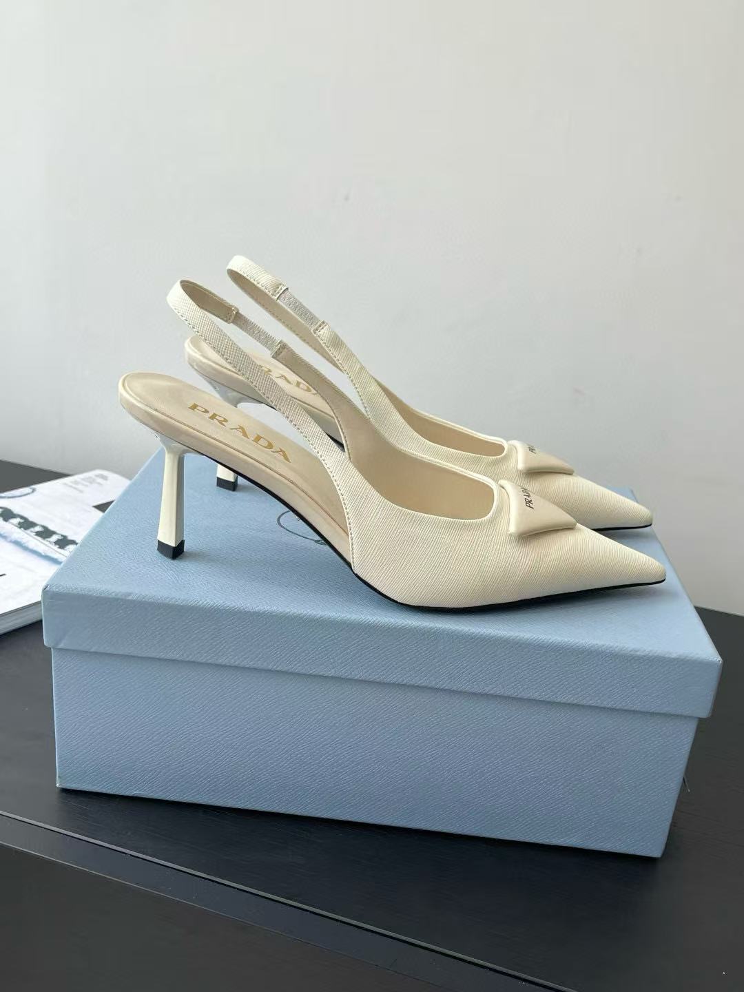 PR4DAの高品質ポインテッドハイヒール【50％割引+送料無料】