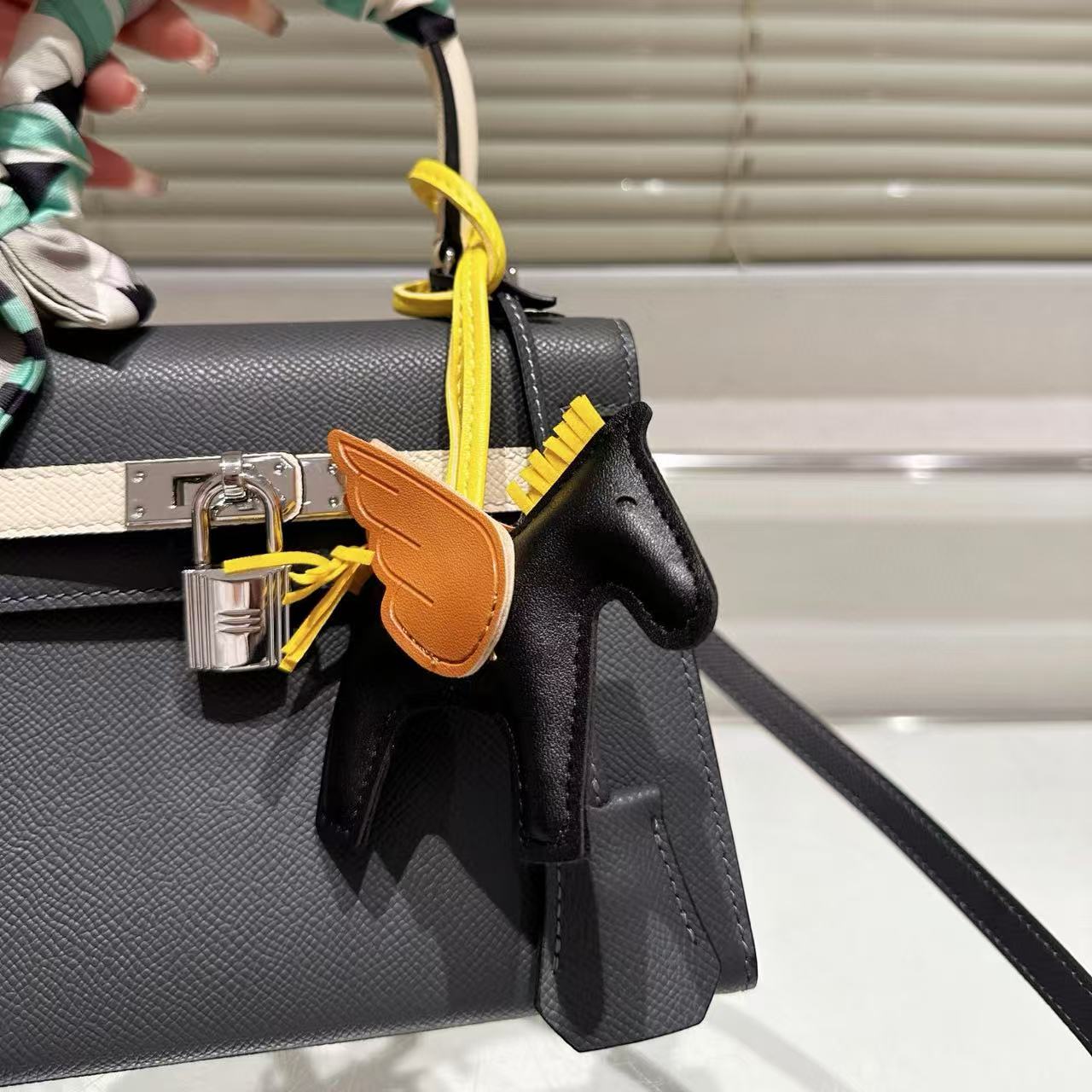 HERME5 高品質牛革ハンドバッグ【50％割引+送料無料】