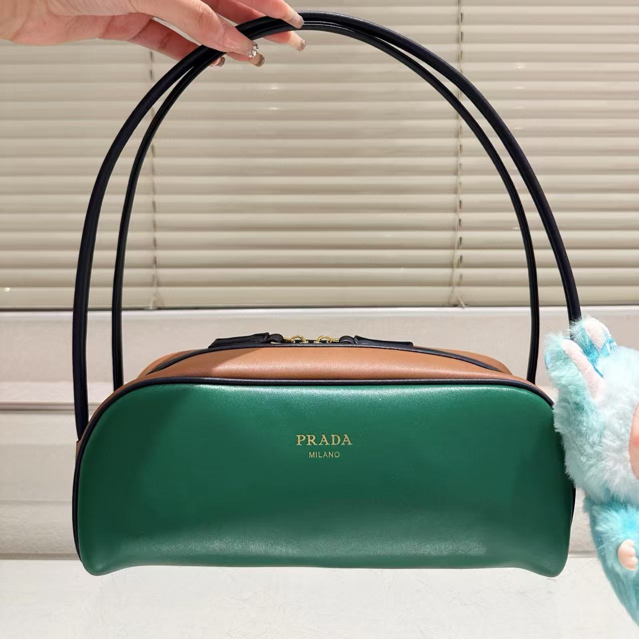 PR4DA シンプル アンダーアームバッグ【50％割引+送料無料】