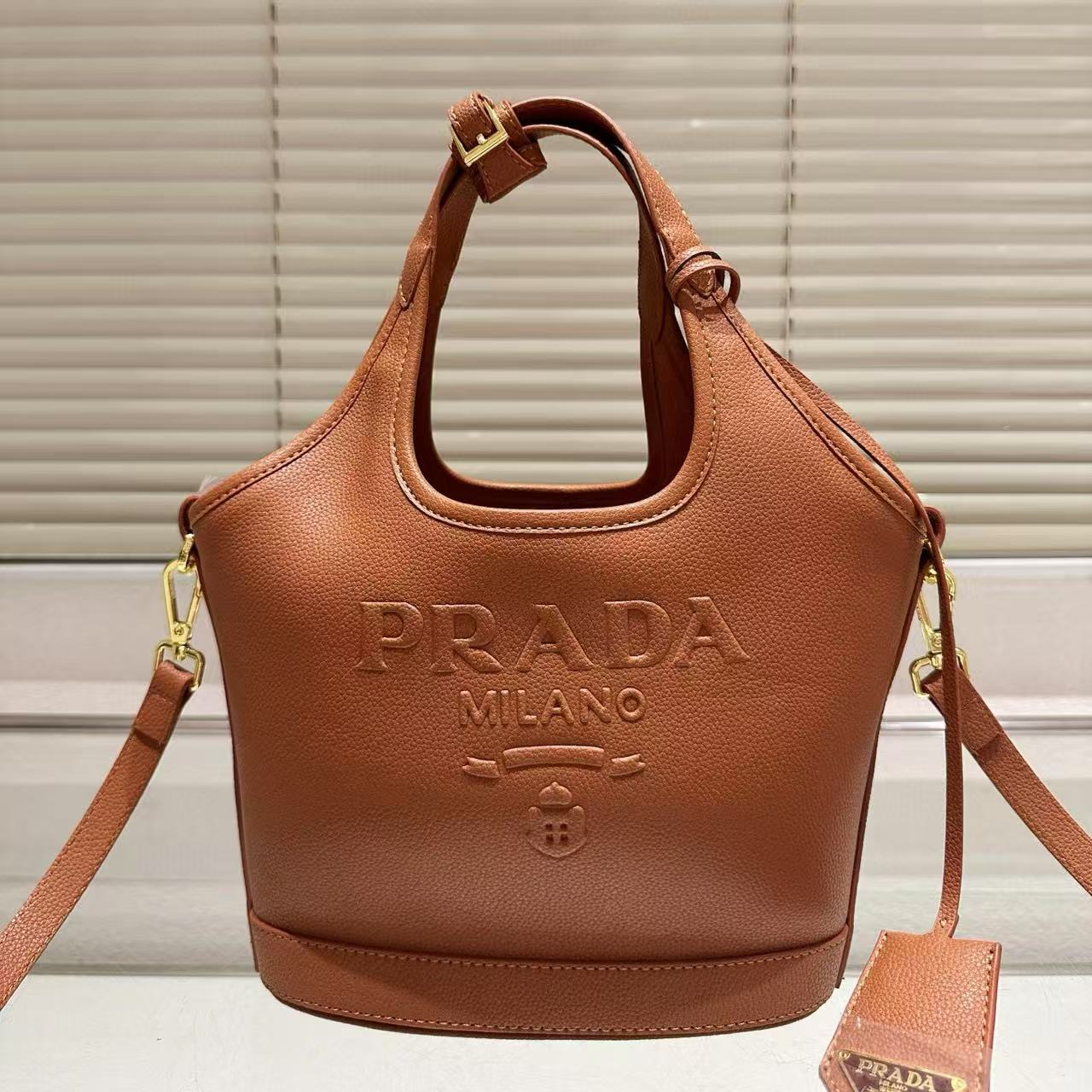 PR4DA 牛革ハンドバッグ【50％割引+送料無料】