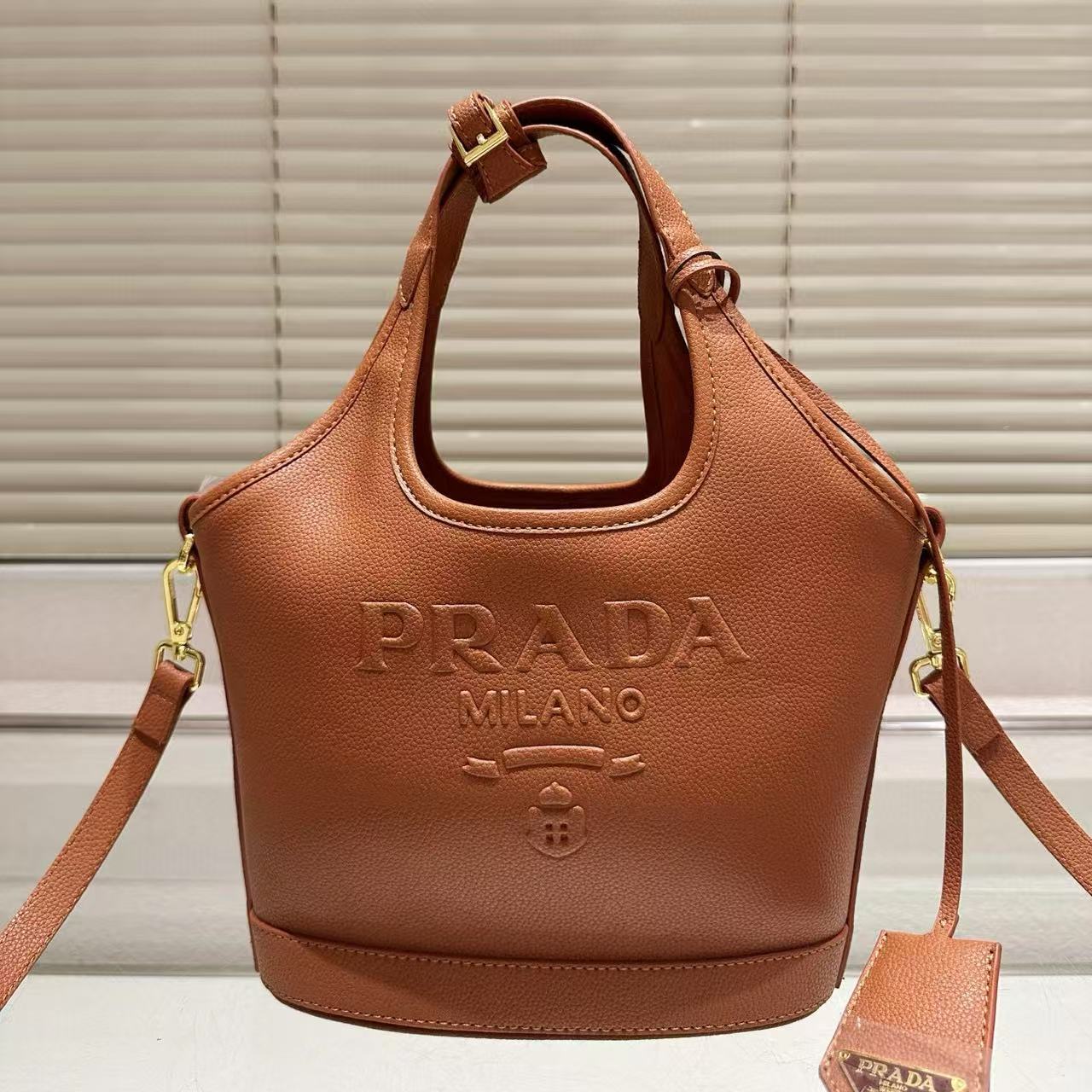 PR4DA 牛革ハンドバッグ【50％割引+送料無料】