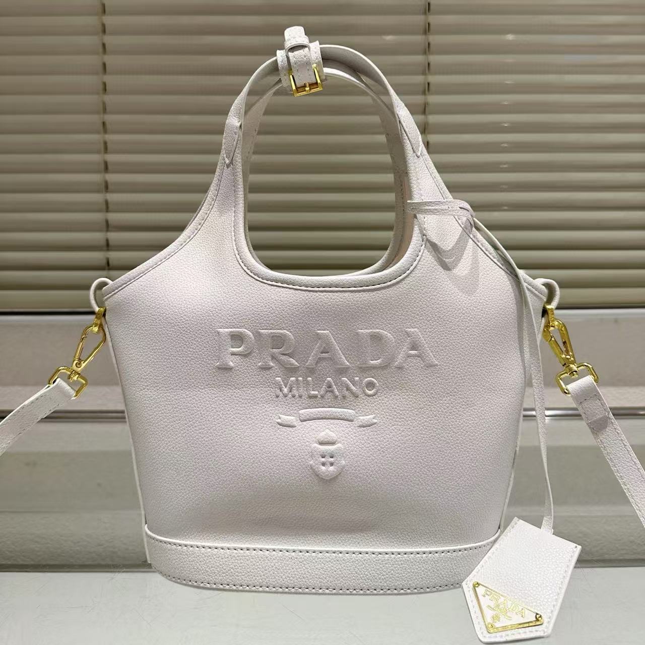 PR4DA 牛革ハンドバッグ【50％割引+送料無料】