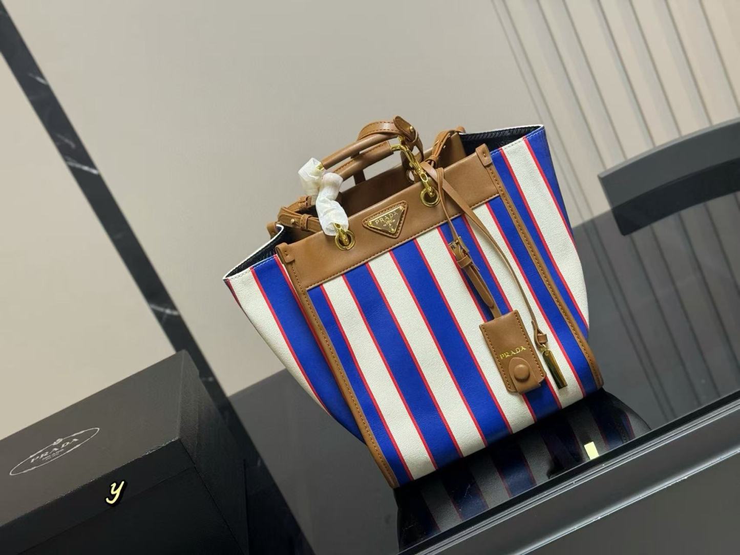 PR4DA ブルーストライプハンドバッグ【50％割引+送料無料】
