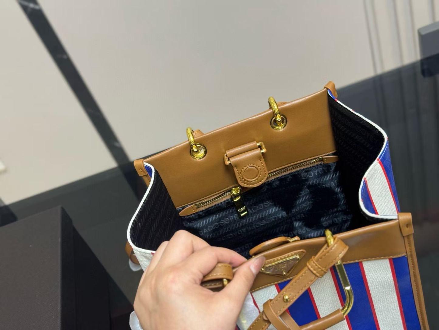 PR4DA ブルーストライプハンドバッグ【50％割引+送料無料】