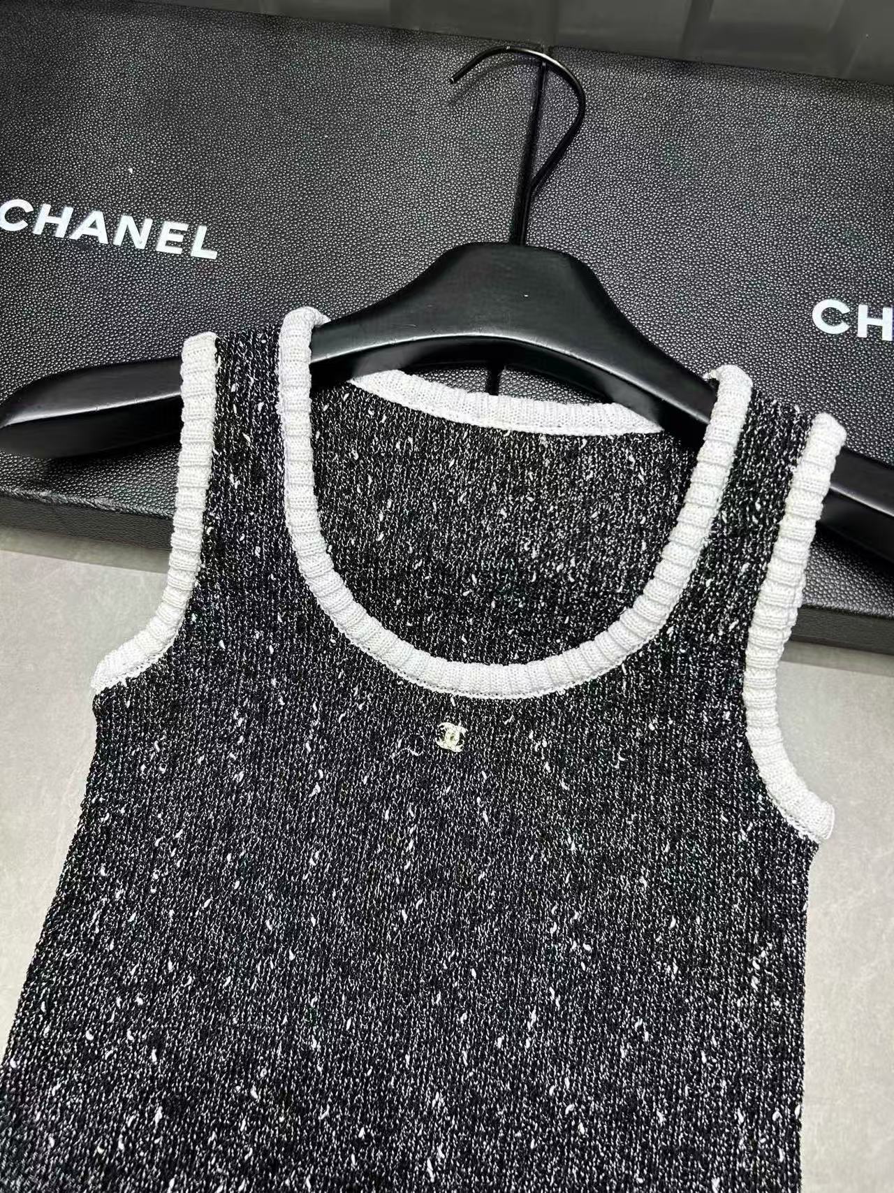 CHANE1 ホワイトドット ダブルC ウールベスト【50％割引+送料無料】