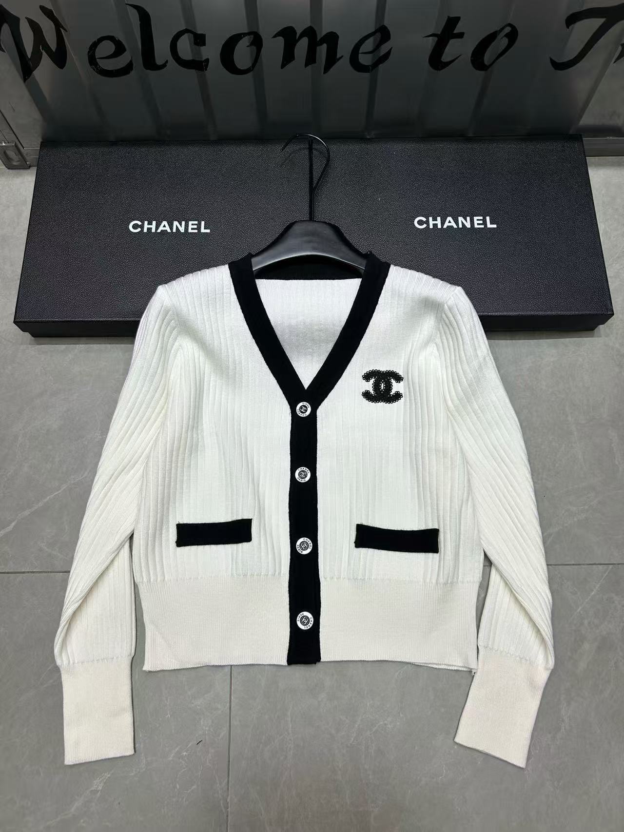 CHANE1VネックダブルCウールカーディガン【50％割引+送料無料】