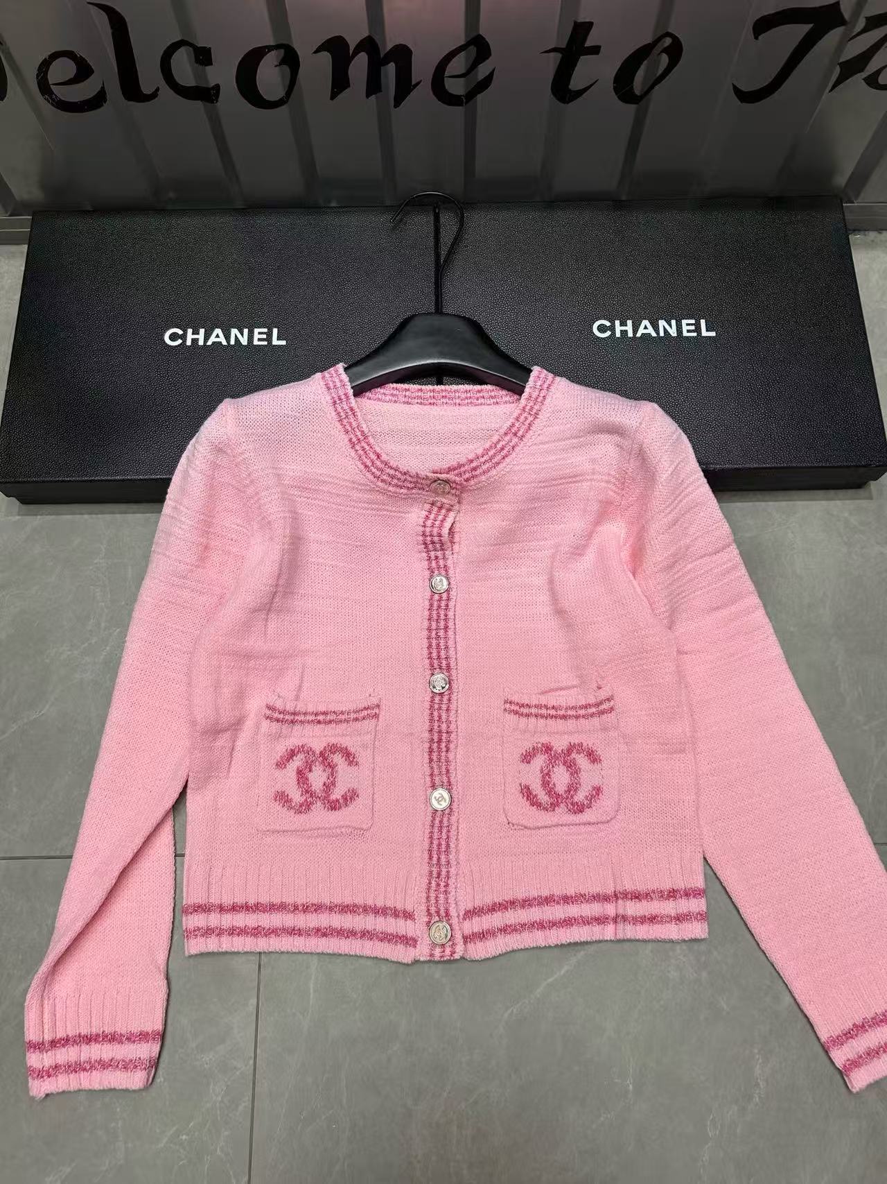 CHANE1 2ポケット ダブルC ウールカーディガン【50％割引+送料無料】