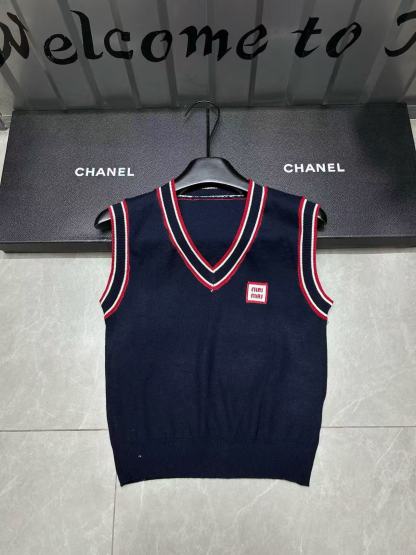 M1UM1U ウール Vネックベスト【50％割引+送料無料】