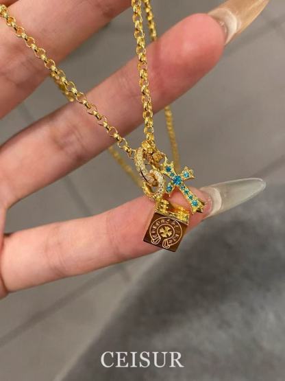 Chr0me Heartsスクエアブルーダイヤモンドクロスネックレス【50％割引+送料無料】