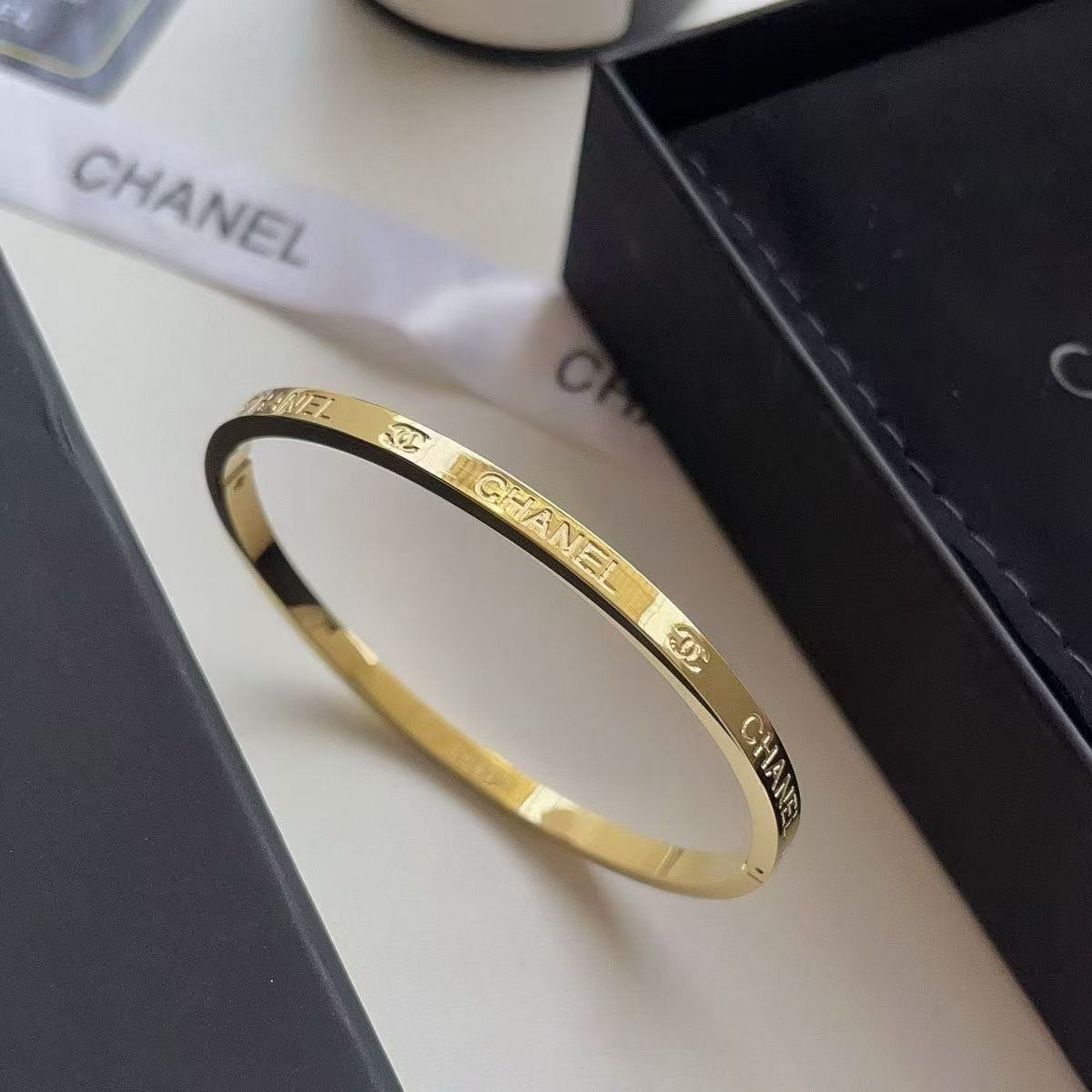 CHANE1文字シンプルブレスレット【50％割引+送料無料】